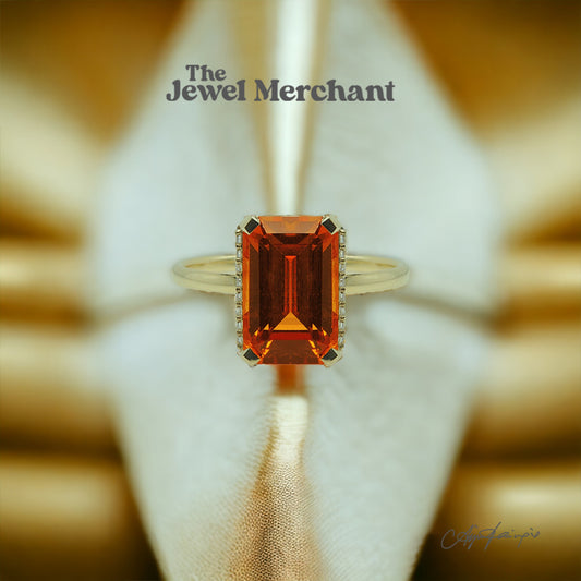 Mandarin Garnet Ring set with Natural Diamonds in 18K Yellow Gold